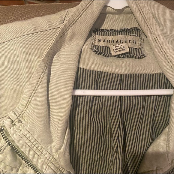 Jacket - Picture 4 of 8